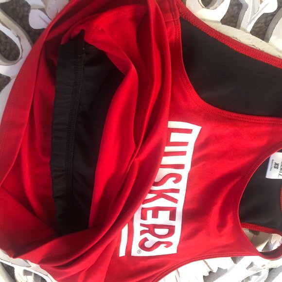 Husker Crop top tank - Picture 3 of 3